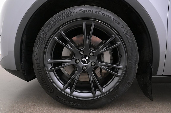 Tesla Model Y 27 of 27