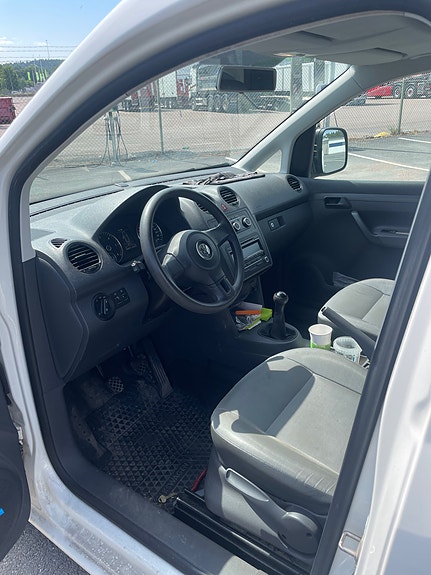 Volkswagen Caddy 3 of 3