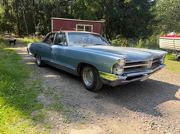 Pontiac Catalina 2 of 5