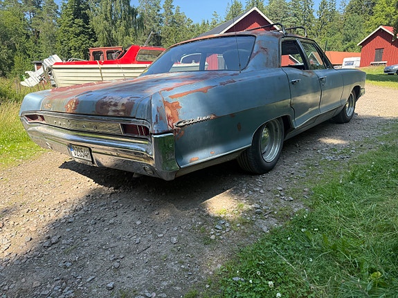 Pontiac Catalina 3 of 5