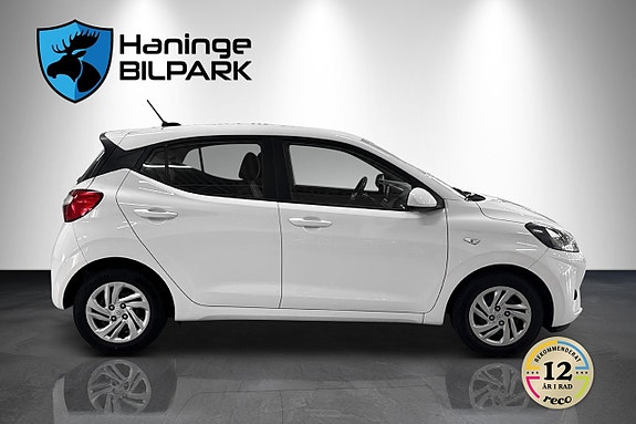 Hyundai i10 4 of 16