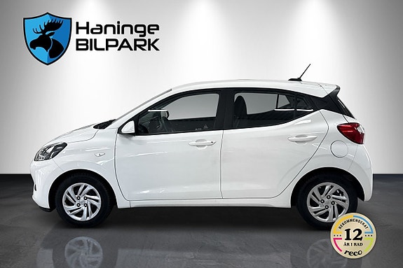 Hyundai i10 8 of 16
