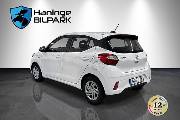 Hyundai i10 7 of 16