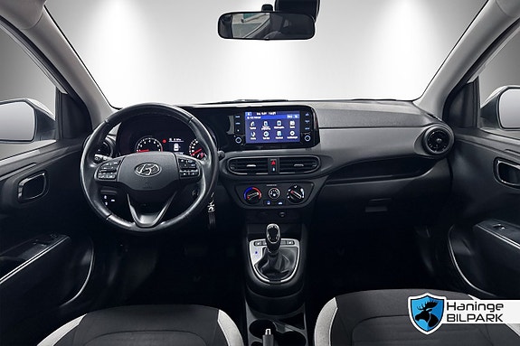 Hyundai i10 9 of 16