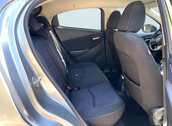Mazda 2 11 of 14