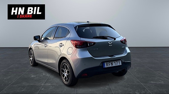 Mazda 2 3 of 5