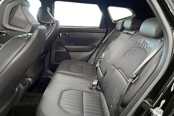 Kia Seltos 8 of 23