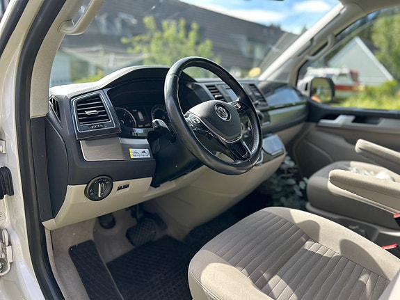 Volkswagen California 9 of 24