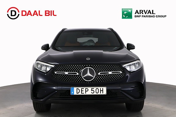 Mercedes-Benz GLC300 e 2 of 5