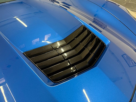 Chevrolet Corvette 13 of 30