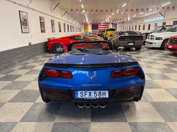 Chevrolet Corvette 12 of 30