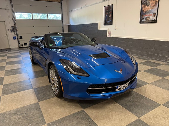 Chevrolet Corvette 3 of 5