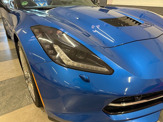 Chevrolet Corvette 14 of 30