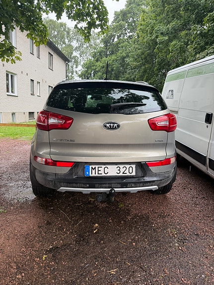 Kia Sportage 2 of 5