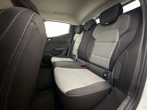 Renault Clio 16 of 30