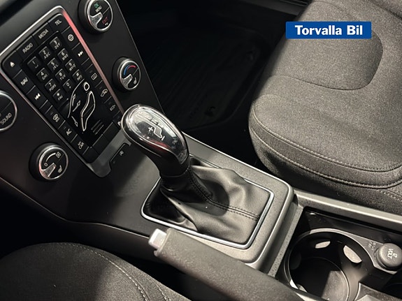 Volvo V40 Cross Country 14 of 16