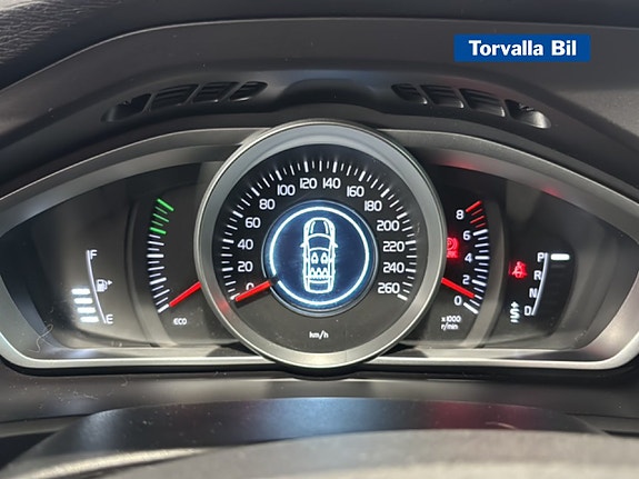 Volvo V40 Cross Country 11 of 16