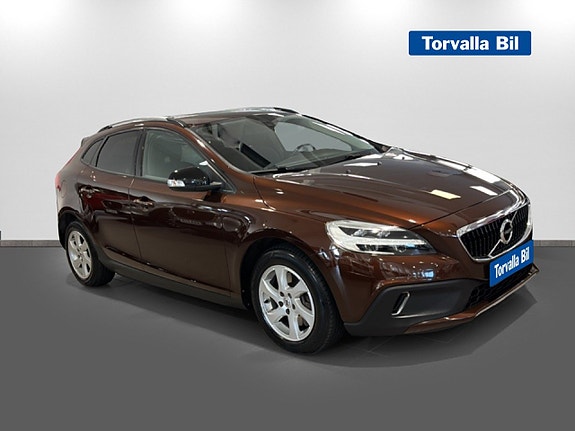 Volvo V40 Cross Country 3 of 5