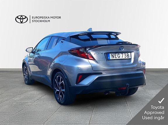 Toyota C-HR 3 of 5
