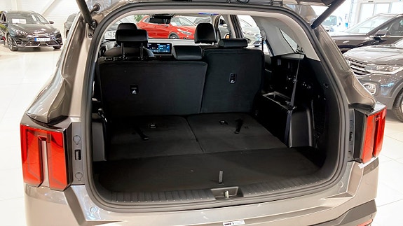 Kia Sorento 13 of 19