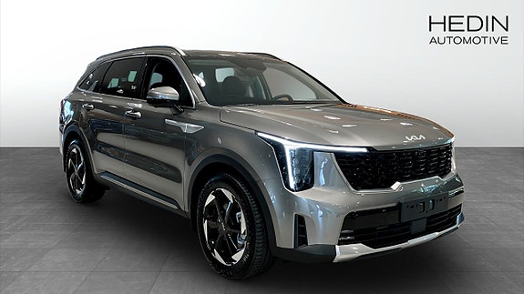 Kia Sorento 3 of 19