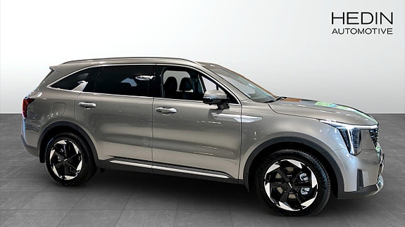 Kia Sorento 4 of 19