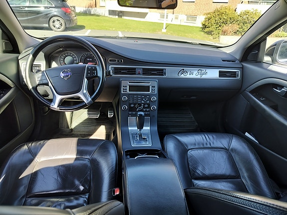 Volvo V70 5 of 5