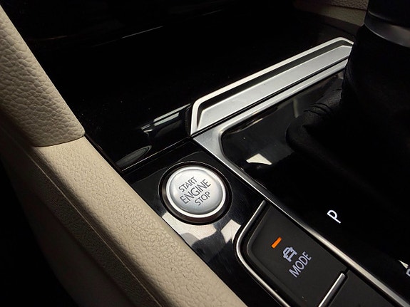 Volkswagen Passat 17 of 20