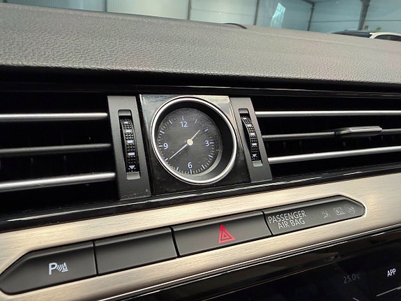 Volkswagen Passat 16 of 20