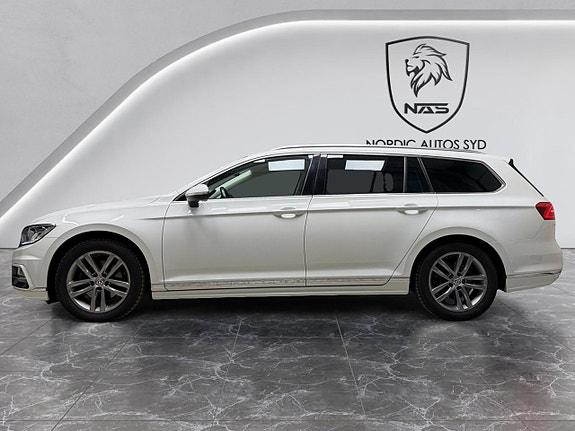 Volkswagen Passat 2 of 5