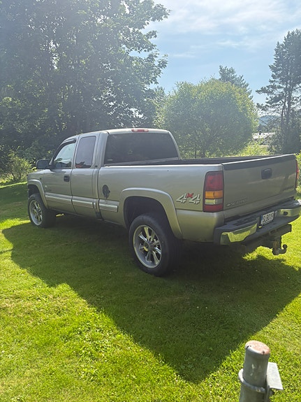Chevrolet Silverado 2500 5 of 5