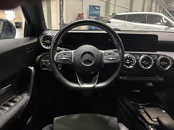 Mercedes-Benz A250 e 11 of 19