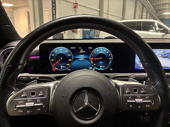 Mercedes-Benz A250 e 18 of 19