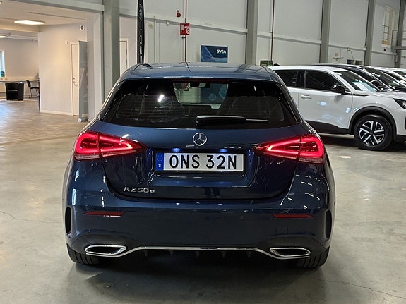 Mercedes-Benz A250 e 5 of 19