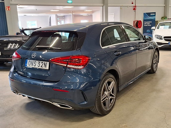 Mercedes-Benz A250 e 3 of 5