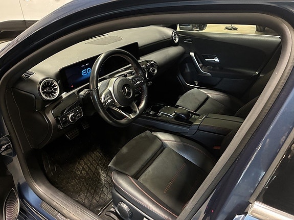 Mercedes-Benz A250 e 8 of 19
