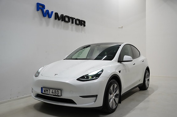 Tesla Model Y 2 of 5