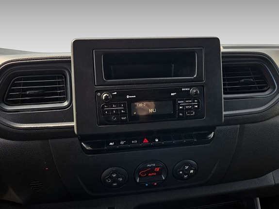 Renault Master 12 of 12