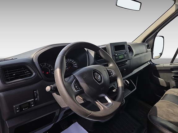 Renault Master 9 of 12