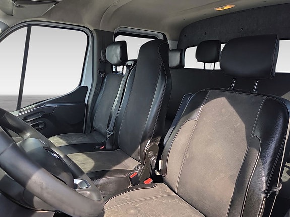 Renault Master 8 of 12