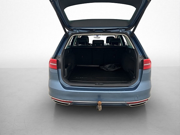 Volkswagen Passat 26 of 29