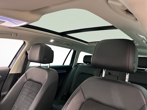 Volkswagen Passat 10 of 29