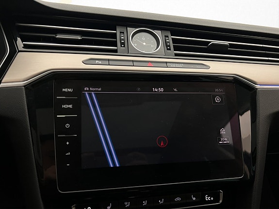 Volkswagen Passat 20 of 29