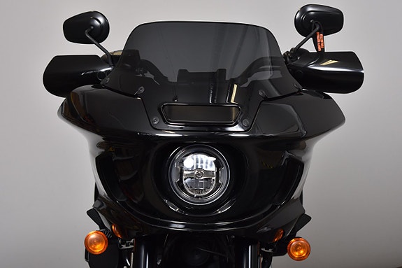Harley-Davidson LOW RIDER ST / SE SLIPON / SADDLEMEN SADEL / FRAMFLYTT / SISSYBAR 18 of 18