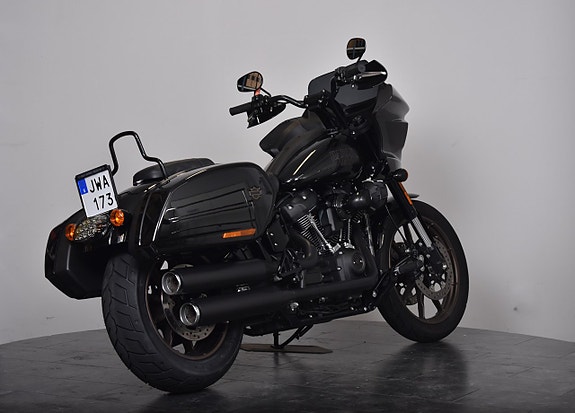 Harley-Davidson LOW RIDER ST / SE SLIPON / SADDLEMEN SADEL / FRAMFLYTT / SISSYBAR 7 of 18