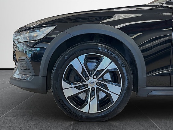 Volvo V60 Cross Country 26 of 27