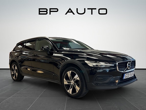 Volvo V60 Cross Country 8 of 27