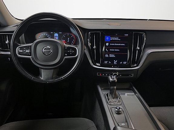 Volvo V60 Cross Country 9 of 27