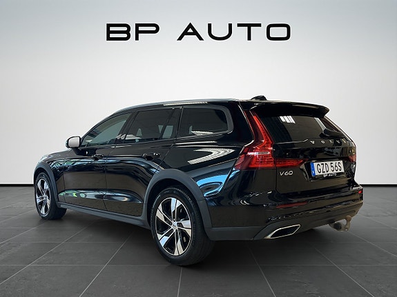 Volvo V60 Cross Country 5 of 27