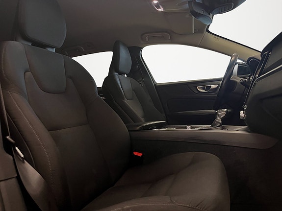 Volvo V60 Cross Country 12 of 27